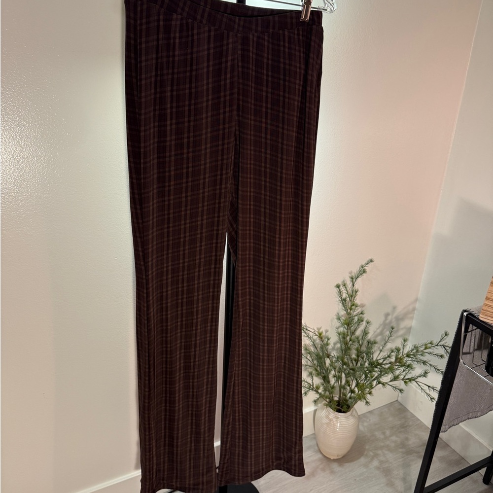 Tiger Mist Y2K flare grunge plaid 90s Delia’s skater style pull on stretchy LG